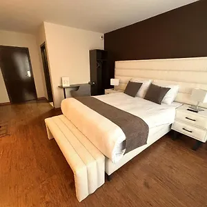 3* Hotel Escale