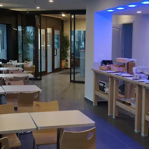 Otel Evergreen, Brüksel